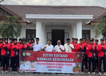 Penuh Haru dan Kebanggaan, Wakil Bupati Tebo Lepas Anggota Paskibraka untuk Study Edukasi