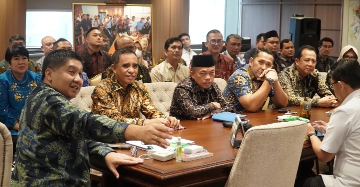 Temui Menteri PKP, Gubernur Al Haris bersama Para Bupati/Wali Kota Perjuangkan Program Perumahan Rakyat ‎
